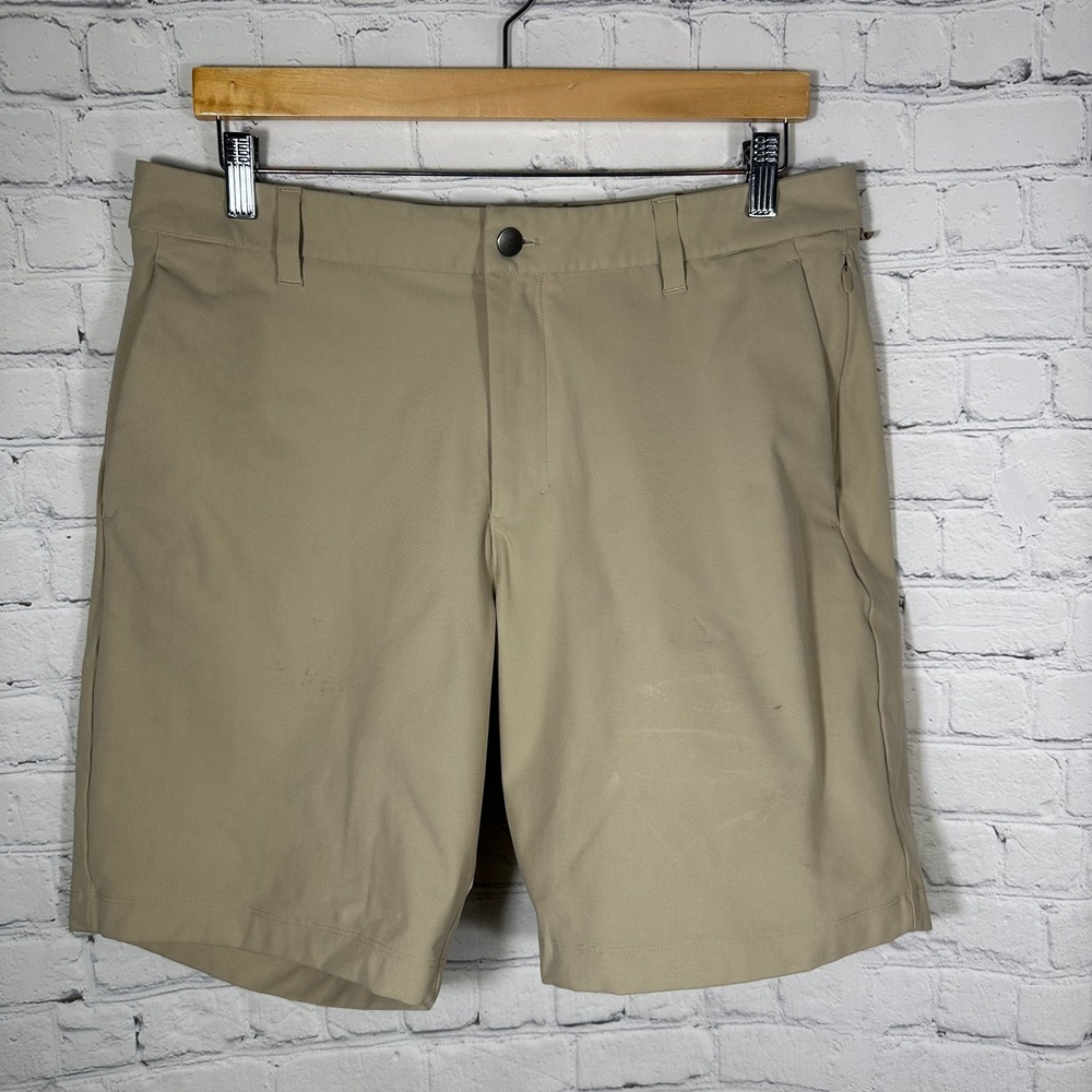 Lululemon Mens Commission Shorts Khaki Tan Technical Chino Golf 34 LM7AK3S